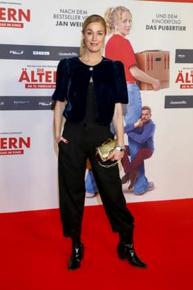 Julia Stinshoff actress on the red carpet at the movie premiere Die Aelteren at Kinopolis HafenCity in Hamburg on 02 02 2026 Hamburg Germany