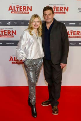 Johanna Christine Gehlen, Sebastian Bezzel married couple actors on the red carpet at the movie premiere Die Aelteren at Kinopolis HafenCity in Hamburg on 02 02 2026 Hamburg Germany