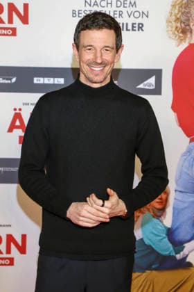 Oliver Berben producer on the red carpet at the movie premiere Die Aelteren at Kinopolis HafenCity in Hamburg on 02 02 2026 Hamburg Germany