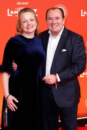Wolfram Kons with wife Alexa Apermann at the 25 Lambertz Monday Night in the MMC Studios Cologne, 02 02 2026 Foto:xR.xSchmiegeltx xFuturexImagex lambertz_6482