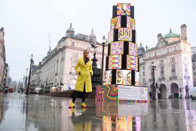 Art After Dark Launch at Piccadilly Circus, London, UK Lakwena Maciver poses with her artwork Rise and Shine in Piccadilly Circus, London, England, UK on Tuesday 3 February, 2026 as part Art of London s Art After Dark, its seasonal art and culture programme., Credit:Justin Ng Avalon UK, England, London, Piccadilly Circus Copyright: xJustinxNgx xAvalonx 1071735045