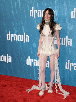 Dracula Premiere - Los Angeles, USA LOS ANGELES, USA. February 03, 2026: Zoe Bleu at the premiere for Dracula at the TCL Chinese Theatre. Los Angeles CA USA  Copyright: xPaulxSmith Featureflashx