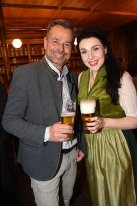 Michael Sporer Presenter Anita Eichhoern Actress Munich 03 02 2026 Augustiner Stammhaus Iberl Buehne Premiere Weiberwirtschaft Photo Munich