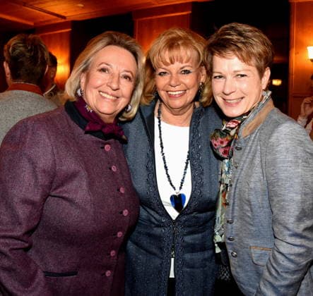 Marianne Wille Dallmayr Margot Steinberg Landlady Irmgard Moeller Munich 03 02 2026 Augustiner Stammhaus Iberl Buehne Premiere Weiberwirtschaft Photo Munich