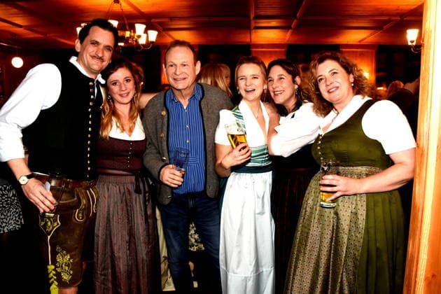 Actor Florian Guenther Director Author Sophie Reiml Actress Markus Neumeier Actor Raphaela Maier Actor Indendantin Claudie Mabell Actress Daniela Maerz Actress Muenchen 03 02 2026 Augustiner Stammhaus Iberl Buehne Premiere Weiberwirtschaft Foto Muenchen