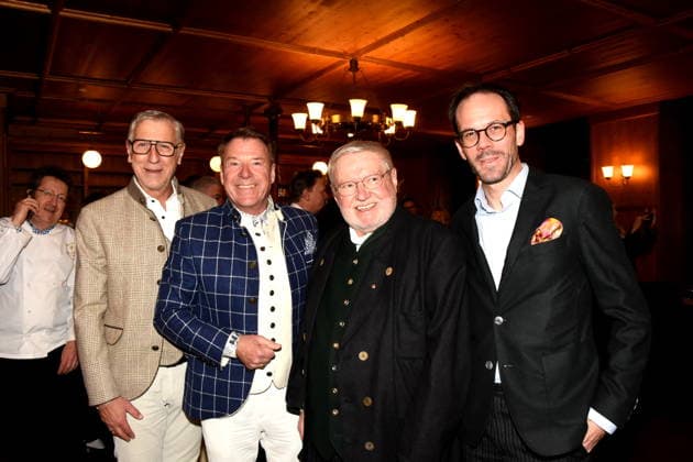 Peter Schaefer Patrick Lindner Saenger Anselm Bilgri Management Consultant Markus Achter Munich 03 02 2026 Augustiner Stammhaus Iberl Buehne Premiere Weiberwirtschaft Photo Munich
