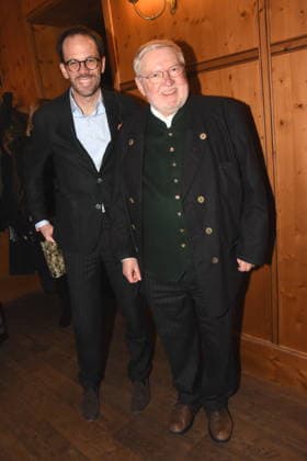 Markus Achter Anselm Bilgri Management Consultant Munich 03 02 2026 Augustiner Stammhaus Iberl Buehne Premiere Weiberwirtschaft Photo Munich
