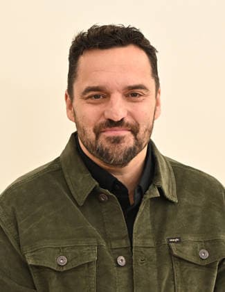 03 February, 2026 - Los Angeles, California -Jake Johnson. Apple TV Press Day held at Barker Hangar in Los Angeles. Santa Monica USA - ZUMAa123 20260203_zaa_a123_274 Copyright: xADx