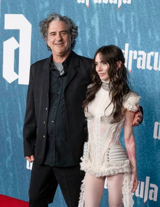February 3, 2026, Hollywood, California, USA: attends the Dracula Los Angeles red carpet Premiere. Hollywood USA - ZUMAb173 20260203_aap_b173_038 Copyright: xBillyxBennightx