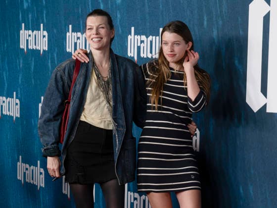 February 3, 2026, Hollywood, California, USA: MILLA JOVOVICH and EVER ANDERSON attend the Dracula Los Angeles red carpet Premiere. Hollywood USA - ZUMAb173 20260203_aap_b173_058 Copyright: xBillyxBennightx