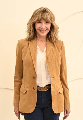 03 February, 2026 - Los Angeles, California - Mary Steenburgen. Apple TV Press Day held at Barker Hangar in Los Angeles. Santa Monica USA - ZUMAa123 20260203_zaa_a123_481 Copyright: xADx