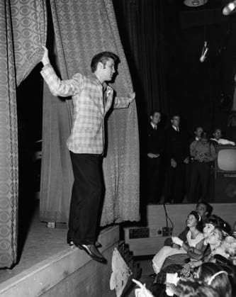 RECORD DATE NOT STATED Elvis Presley in Los Angeles for an appearance on The Ed Sullivan Show 09-09-1956 Photo by Gabi Rona EDITORIAL USE ONLY  Copyright: x