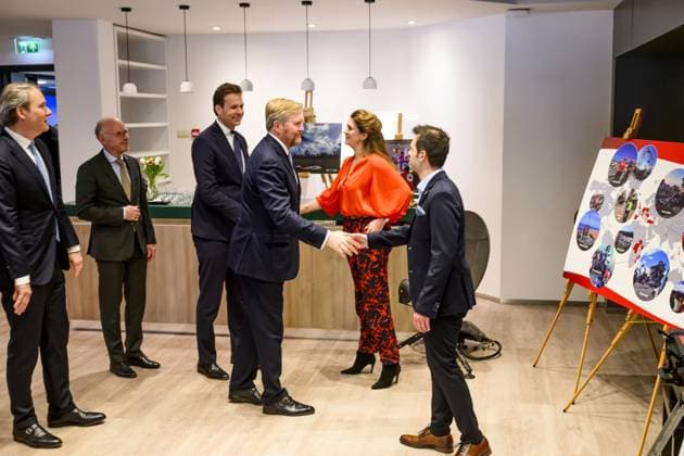 Hilversum, The Netherlands, 2026-02-04 14:42:34 HILVERSUM, 04-02-2026, KPN Network and Security King Willem Alexander and Minister of Economic Affairs Vincent Karremans are paying a working visit to the KPN Network and Security Operations Center in Hilversum as part of resilient telecommunications. PHOTO: NL Beeld Patrick van Emst Credit: NL Beeld Patrick van Emst  Copyright: xx x