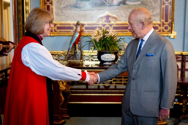 . 04 02 2026. London, United Kingdom. King Charles III meets with the Archbishop of Canterbury Dame Sarah Mullally during an audience at Buckingham Palace in London.  xPoolx xi-Imagesx IIM-26547-0001