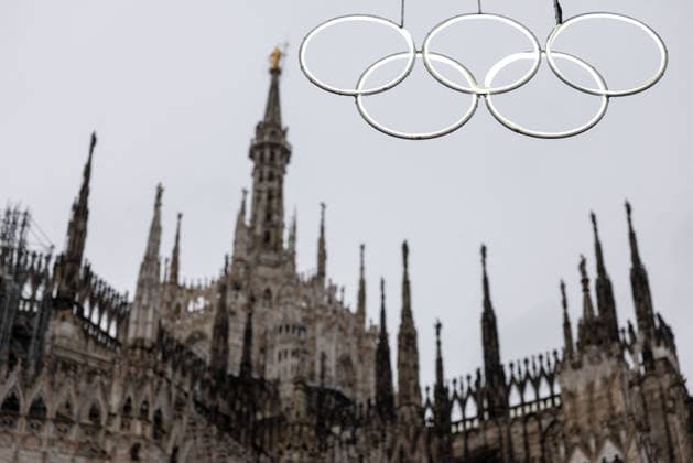 Illustration and atmosphere in Milan before the start of the Olympics Winter Games Olympic rings illuminations are pictured in Piazza Duomo ahead of the Milano Cortina 2026 Olympic Games, in Milan on February 4, 2026. Photo by Alexis Jumeau ABACAPRESS.COM Milan  Copyright: xJumeauxAlexis ABACAx