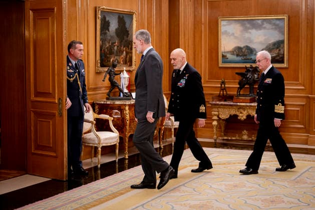 The King receives in audience Admiral Cavo Dragone King Felipe VI i receives in audience the Chairman of the NATO Military Committee, Cavo Dragone c , at the Zarzuela, on February 4, 2026, in Madrid Spain NATO and Defense representatives meet in Madrid in two bilateral meetings The two meetings, called Step 3 , will study the capabilities allocated by NATO for the period 2025 2029 04 FEBRUARY 2026 A Pé Madrid Madrid Madrid Spain  Copyright: xA.xPÃ rezxMecax 7266096