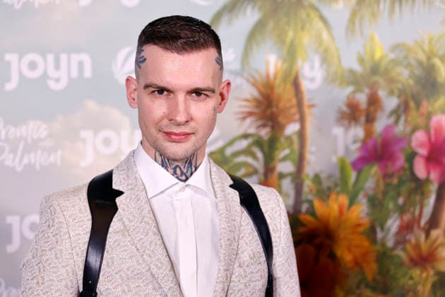 Reality star Eric Stehfest comes to the season premiere of Promis unter Palmen by Joyn and Sat 1 at the Cinenova cinema in Cologne, 04 02 2026 NRW Germany Copyright: xChristophxHardtx