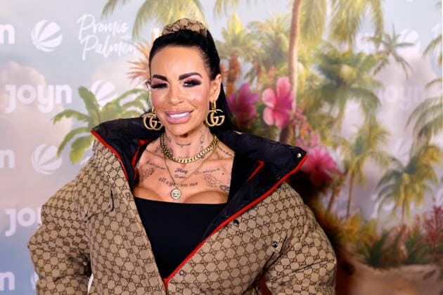 Entertainment Bilder des Tages #2 Influencerin Gina-Lisa Lohfink kommt zur Staffel-Premiere von Promis unter Palmen von Joyn und Sat.1 im Cinenova Kino. Köln, 04.02.2026 NRW Deutschland *** Influencer Gina Lisa Lohfink comes to the season premiere of Promis unter Palmen by Joyn and Sat 1 at the Cinenova cinema in Cologne, 04 02 2026 NRW Germany Copyright: xChristophxHardtx