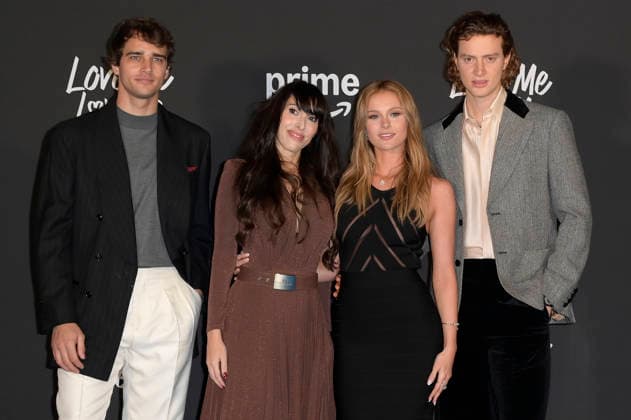 Love Me Love Me blu carpet in Rome, Italy - 04 Feb 2026 Pepe Barroso (l), Stefania S. (c), Mia Jenkins (c) and Luca Melucci (r) attend the blu carpet of Prime Video movie Love Me Love Me at Auditorium Parco della Musica. Rome Italy Copyright: xMarioxCartellix xSOPAxImagesx _DSC6410