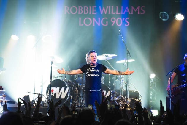 Robbie Williams performing at Barrowlands in Glasgow on 04 February 2026. Robbie Williams performing at Barrowlands in Glasgow on 04 February 2026 as part of his Long 90™s tour performing ˜Life Thru a Lens™ and new album ˜Britpop™ in full. Robbie Williams is a British singer and songwriter best known for solo singles ˜Angels™ and ˜Feel™ and as a member of the pop group Take That., Credit:Adam Hampton-Matthews Avalon  Copyright: xAdamxHampton-Matthewsx xAvalonx 1072124460