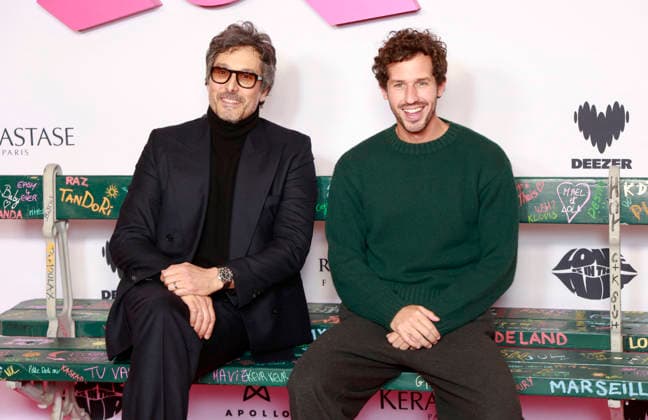 Vincent Elbaz, Victor Belmondo Avant première du film Lol 2 0 au Grand Rex à Paris le 4 février 2026 Christophe Aubert Bestimage Preview screening of the film Lol 2 0 at the Grand Rex cinema in Paris on 4 February 2026 Paris France  Copyright: xChristophexAubertxviaxBestimagexChristophexAubertxviaxBestimagex