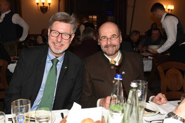 Georg Schneider President Bavarian Brewers Association Lothar Ebbertz Chief Executive Officer Bavarian Brewers Association Munich 04 02 2026 Hofbraeuhaus Takeover New State Court Brewery Director Dr. Joerg Lehmann Photo Munich