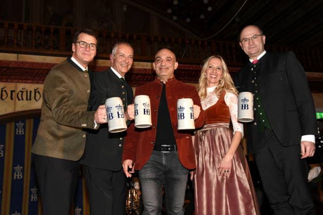 Dr Joerg Lehmann New State Court Braeuhaus Director Dr Michael Moeller State Court Braeuhaus Director a D Diango Asuel Cabaret Artist Katja Wunderlich Presenter Albert Fueracker Minister of Finance Munich 04 02 2026 Court Braeuhaus Takeover New State Court Braeuhaus Director Dr Joerg Lehmann Photo Munich