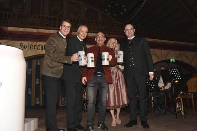 Dr Joerg Lehmann New State Court Braeuhaus Director Dr Michael Moeller State Court Braeuhaus Director a D Diango Asuel Cabaret Artist Katja Wunderlich Presenter Albert Fueracker Minister of Finance Munich 04 02 2026 Court Braeuhaus Takeover New State Court Braeuhaus Director Dr Joerg Lehmann Photo Munich