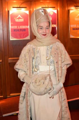 Britt Kania at the premiere of the play Klangrazzia 2 0 at the Bar jeder Vernunft Berlin, 04 02 2026 Foto:xM.xBehrensx xFuturexImagex klangrazzia_6208
