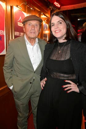 Claus Theo Gärtner with his wife Sarah Würgler at the premiere of the play Klangrazzia 2 0 at the Bar jeder Vernunft Berlin, 04 02 2026 Foto:xM.xBehrensx xFuturexImagex klangrazzia_6218