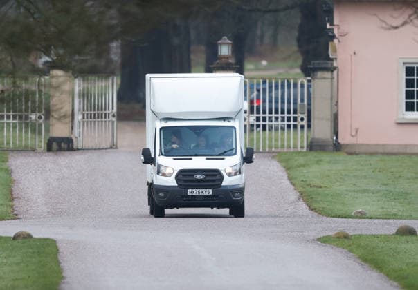 Removal lorry at Royal Lodge Windsor 04.02.2026. Removal lorry from Royal collection leaves Andrew Mountbatten Windsor’s former home at Royal Lodge Windsor.  Copyright: xDougxSeeburgx NINTCHDBPICT001056399814
