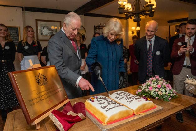 . 05 02 2026. Dedham, United Kingdom. King Charles III and Queen Camilla during a visit to the Essex Rose Teahouse in Dedham,Essex, United Kingdom  xPoolx xi-Imagesx IIM-26552-0025