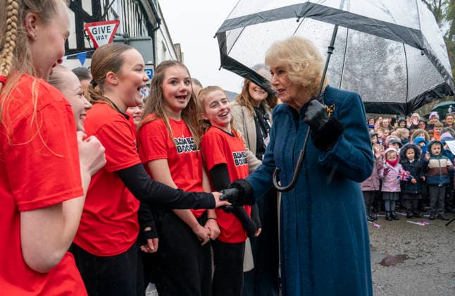 . 05 02 2026. Dedham, United Kingdom. King Charles III and Queen Camilla during a visit to the Sun Inn in Dedham,Essex, United Kingdom  xPoolx xi-Imagesx IIM-26552-0015