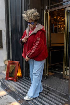 Singer Macy Gray in London Singer, Macy Gray seen outside The Wolseley Restaurant in Mayfair Featuring: Macy Gray Where: London, United Kingdom When: 05 Feb 2026 Credit: Phil Lewis WENN London United Kingdom Copyright: xPhilxLewis WENNx wenn40937408 PLAAx wenn40937408