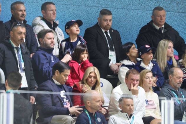February 5, 2026, Milan, Lombardy, Italy: U.S. Vice President JD Vance with his family in the stands at women s ice hockey Group A play between Team United States and Team Czechia during the Milano Cortina 2026 Olympic Winter Games at Milano Rho Ice Hockey Arena. Milan Italy - ZUMAm117 20260205_oly_m117_022 Copyright: xDavidxMcIntyrex