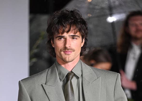 Celebrities attend the UK premiere of Wuthering Heights at Odeon Luxe Leicester Square, London Featuring: Jacob Elordi Where: London, United Kingdom When: 05 Feb 2026 Credit: Cover Images EDITORIAL USE ONLY. NOT FOR USE BY NEWSPAPERS BASED IN THE UK. Copyright: xx coverimg55441263