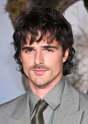 Celebrities attend the UK premiere of Wuthering Heights at Odeon Luxe Leicester Square, London Featuring: Jacob Elordi Where: London, United Kingdom When: 05 Feb 2026 Credit: Cover Images EDITORIAL USE ONLY. NOT FOR USE BY NEWSPAPERS BASED IN THE UK. Copyright: xx coverimg55441273