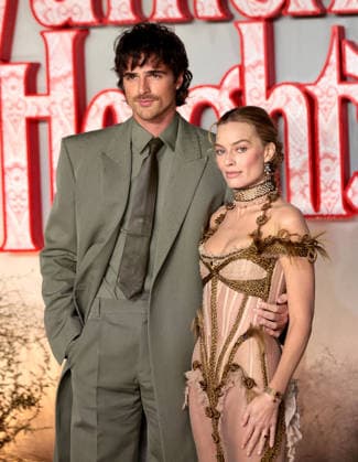 Wuthering Heights film premiere in London, UK, on The 5th February 2026 Jacob Elordi and Margot Robbie at Wuthering Heights film premiere in London, UK, on The 5th February 2026, Credit:James Shaw Avalon UNITED KINGDOM, LONDON, London  Copyright: xJamesxShawx xAvalonx 1072381561