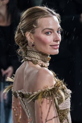 February 5, 2026, London, England, United Kingdom: MARGOT ROBBIE attends the UK premiere of Wuthering Heights at Odeon Luxe Leicester Square. London United Kingdom - ZUMAs371 20260205_zip_s371_036 Copyright: xWiktorxSzymanowiczx