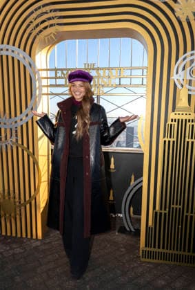 February 5, 2026, New York, Ny, United States: Leslie Grace visits the Empire State Building. Held at Empire State Building in New York. Zuma Press February 5, 2026. New York United States - ZUMAp281 20260205_zea_p281_015 Copyright: xPhotoxImagexPressx