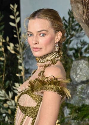 Margot Robbie attends Wuthering Heights UK Premiere at the Odeon Luxe Leicester Square in London, England. UK. Thursday 5th February 2026 Copyright: xJamesxWarrenx _IPY76~U