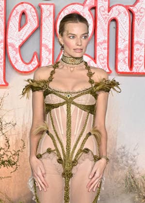 Margot Robbie attends Wuthering Heights UK Premiere at the Odeon Luxe Leicester Square in London, England. UK. Thursday 5th February 2026 Copyright: xJamesxWarrenx _IPY76~V