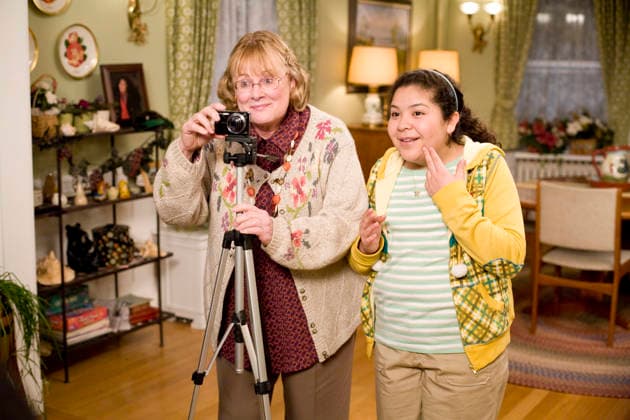 RECORD DATE NOT STATED Paul Blart: Mall Cop Shirley Knight, Raini Rodriguez Photo by Richard Cartwright EDITORIAL USE ONLY  Copyright: xColumbiaxPicturesxIndustries,xInc.xandxBeverlyxBlvdxLLCxAllxRightsxReserved.x