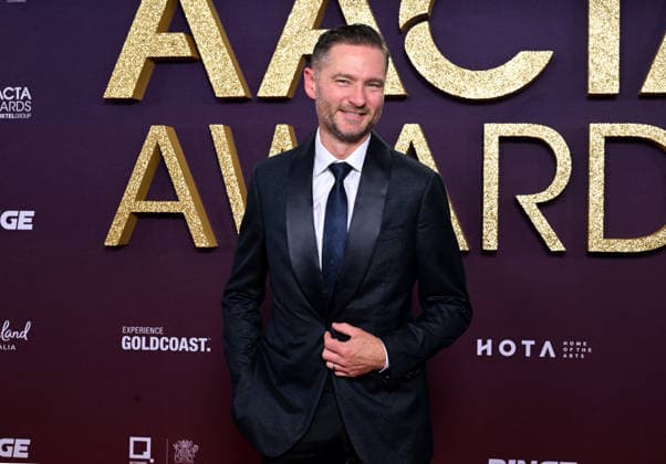 AACTA AWARDS 2026, Charlie Pickering is seen posing for a photo on the red carpet at the 2024 AACTA Awards at HOTA in Surfers Paradise, Queensland, Friday, February 6, 2026. ( NO ARCHIVING BRISBANE QUEENSLAND AUSTRALIA  Copyright: xDARRENxENGLANDx 20260206174658189760