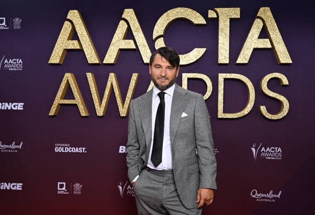 AACTA AWARDS 2026, Justin Rosniak is seen posing for a photo on the red carpet at the 2024 AACTA Awards at HOTA in Surfers Paradise, Queensland, Friday, February 6, 2026. ( NO ARCHIVING BRISBANE QUEENSLAND AUSTRALIA  Copyright: xDARRENxENGLANDx 20260206138268031440