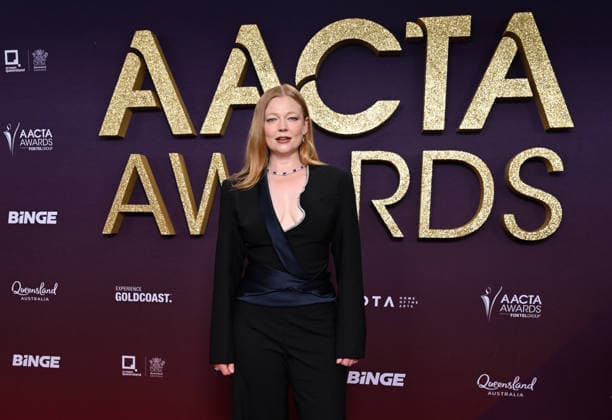 AACTA AWARDS 2026, Sarah Snook is seen posing for a photo on the red carpet at the 2024 AACTA Awards at HOTA in Surfers Paradise, Queensland, Friday, February 6, 2026. ( NO ARCHIVING BRISBANE QUEENSLAND AUSTRALIA Copyright: xDARRENxENGLANDx 20260206139535940000