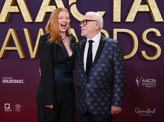 AACTA AWARDS 2026, Sarah Snook (left) and Brian Cox (right) are seen posing for a photo on the red carpet at the 2024 AACTA Awards at HOTA in Surfers Paradise, Queensland, Friday, February 6, 2026. ( NO ARCHIVING BRISBANE QUEENSLAND AUSTRALIA  Copyright: xDARRENxENGLANDx 20260206177857316897