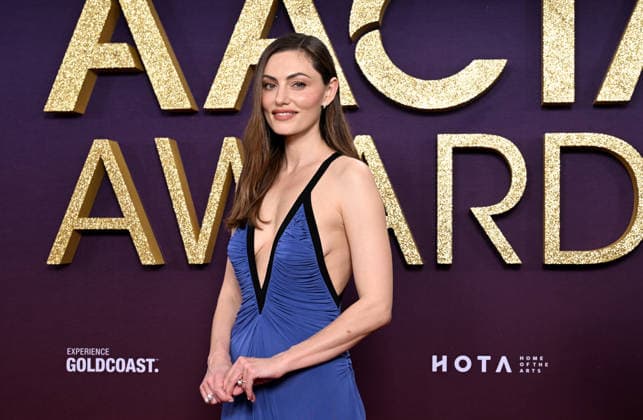 AACTA AWARDS 2026, Phoebe Tonkin is seen posing for a photo on the red carpet at the 2024 AACTA Awards at HOTA in Surfers Paradise, Queensland, Friday, February 6, 2026. ( NO ARCHIVING BRISBANE QUEENSLAND AUSTRALIA  Copyright: xDARRENxENGLANDx 20260206191935532737