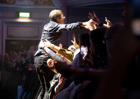 Suede performing live at the Usher Hall in Edinburgh as part of their Antidepressants UK Tour 2026 Suede performing live at the Usher Hall in Edinburgh, United Kingdom 5th February 2026, Credit:Duncan Bryceland Avalon United Kingdom, Scotland,, Edinburgh, Usher Hall  Copyright: xDuncanxBrycelandx xAvalonx 1072476448