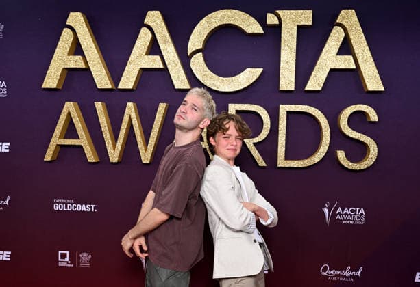 AACTA AWARDS 2026, Danny Philippou (left) and Jonah Wren Phillips (right) are seen posing for a photo on the red carpet at the 2024 AACTA Awards at HOTA in Surfers Paradise, Queensland, Friday, February 6, 2026. ( NO ARCHIVING BRISBANE QUEENSLAND AUSTRALIA  Copyright: xDARRENxENGLANDx 20260206120446944599